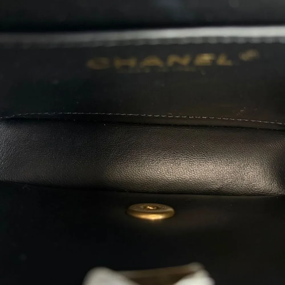 Chanel Women Pre-Loved Bag Very Good Condition - Picture 7 of 9